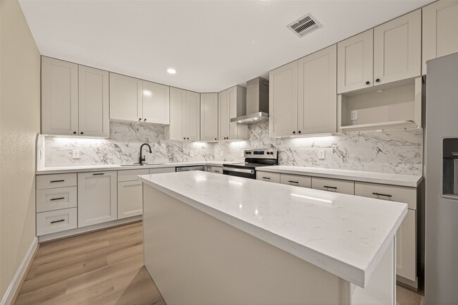 Building Photo - 7430 Spencer Hwy Unit A