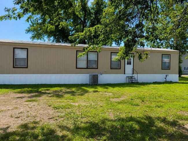 Photo - 15301 US-54