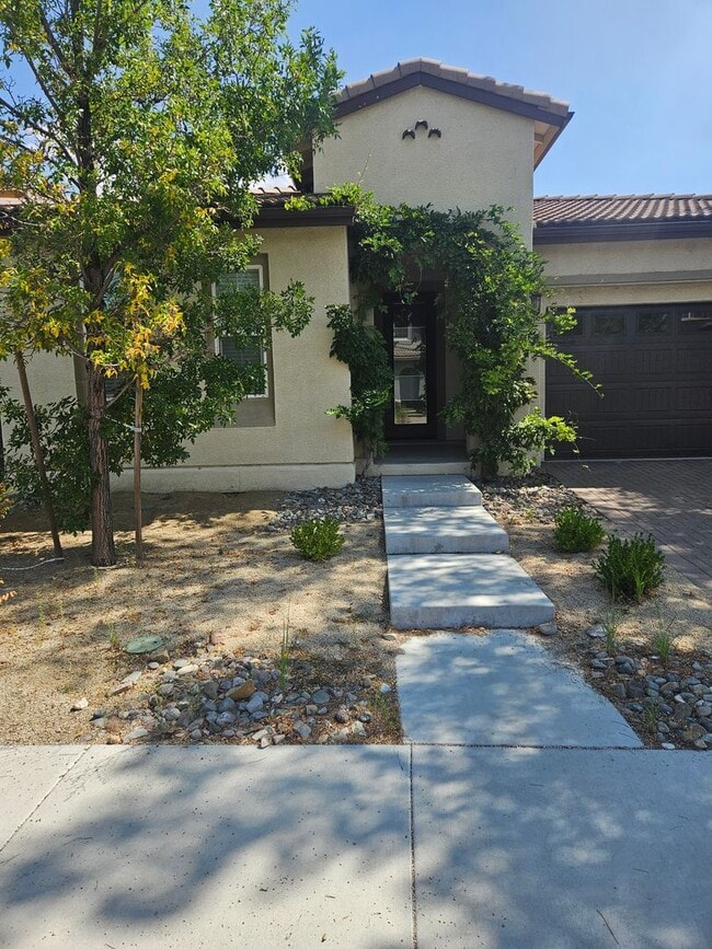 Building Photo - South Reno 4 bedroom home