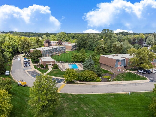 Building Photo - Briarlane Apartments