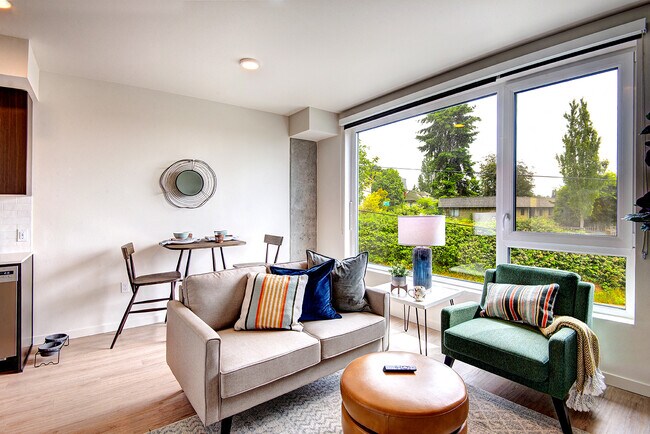 Photo - Metroline Flats