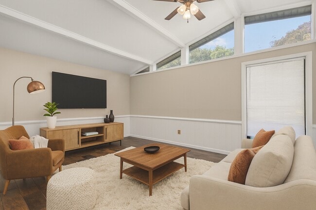 Photo - 2021 14th Ave N