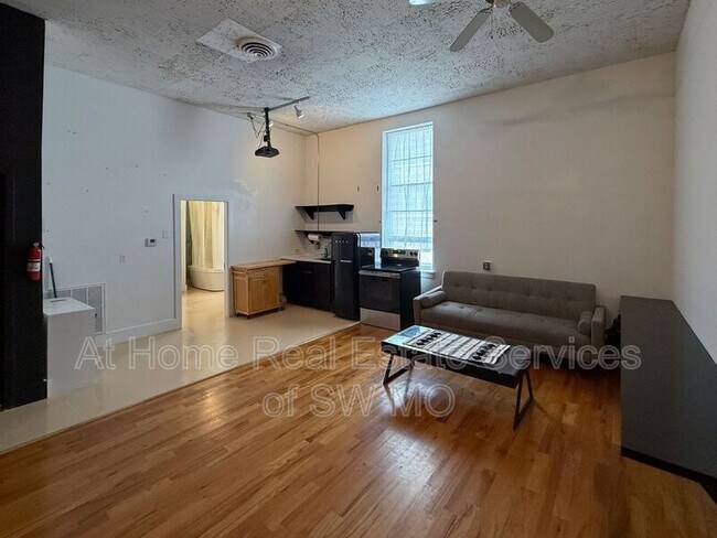 Photo - 137 Park Central Square Unidad 218