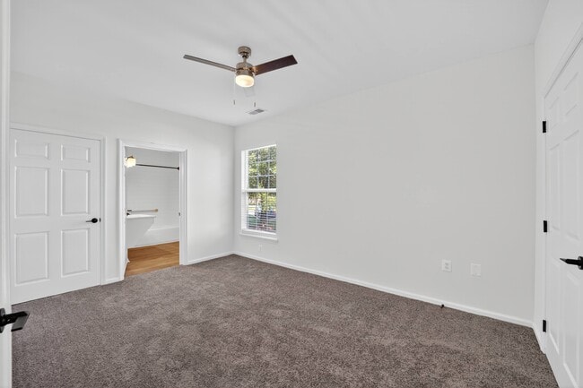 Photo - Brittany Commons Apartments