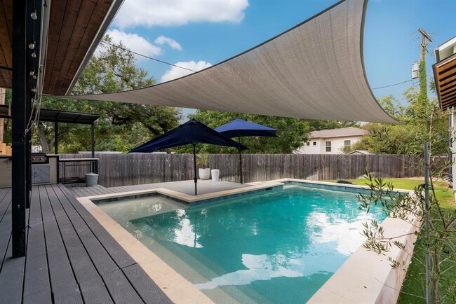 Photo - 5604 Bull Creek Rd