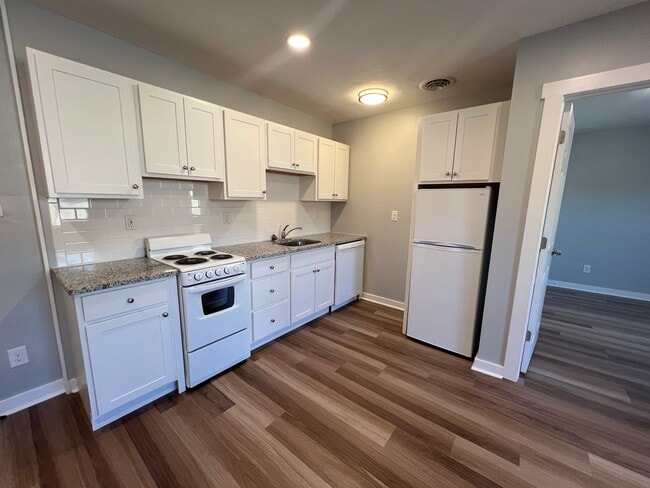 5326#26 - Shadyside Properties