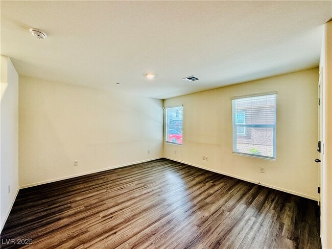 Photo - 2562 Blue Passion Ave