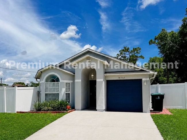 Building Photo - 18561 3rd Ave