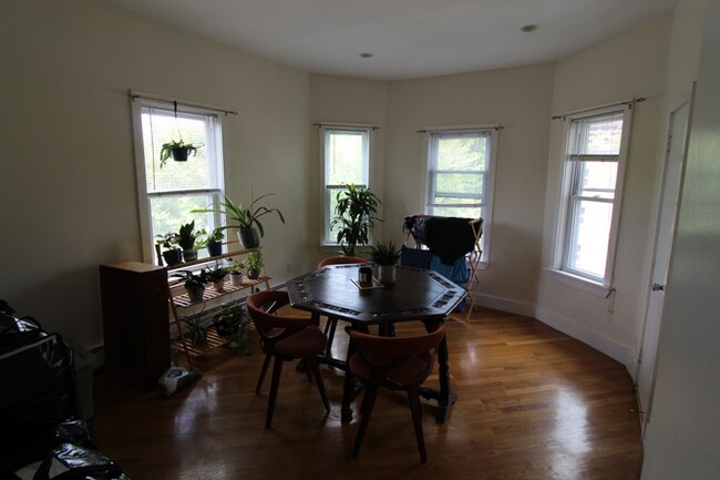 Photo - 3.0 bedroom in Cambridge Massachusetts 02141 Unit U3
