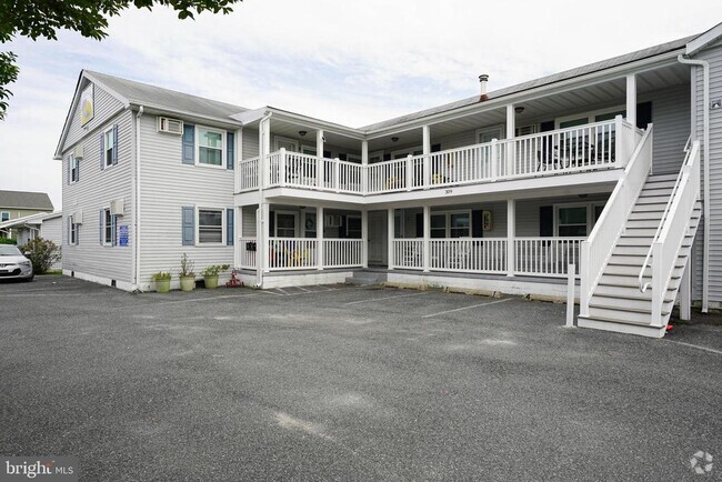 Building Photo - 309 Bayshore Dr Unit 5 Rental