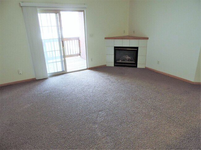 Photo - $1125 | 2 Bedroom, 1 Bathroom Condo | No P...