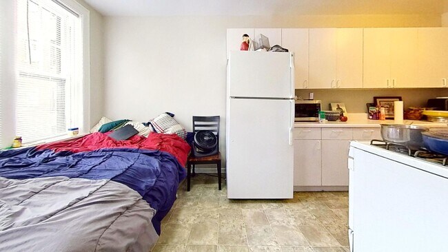 Photo - 734-44 W. Aldine