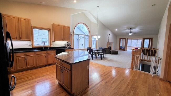 Photo - 1480 Violet Ln