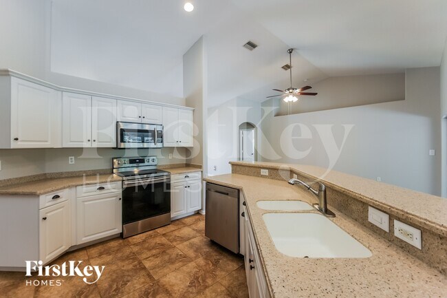 Photo - 2820 14th St W