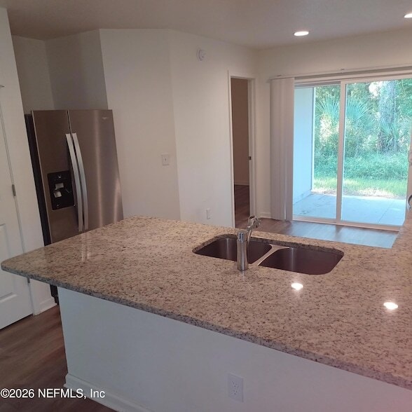 Photo - 916 W 9th St