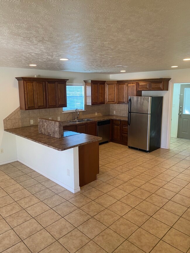 Photo - 200 W Crosby St Unit 1