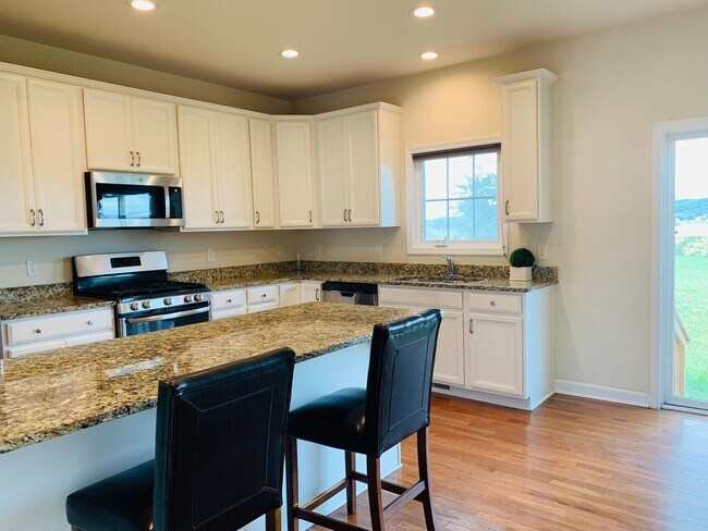 Photo - 365 Roudabush Dr NW