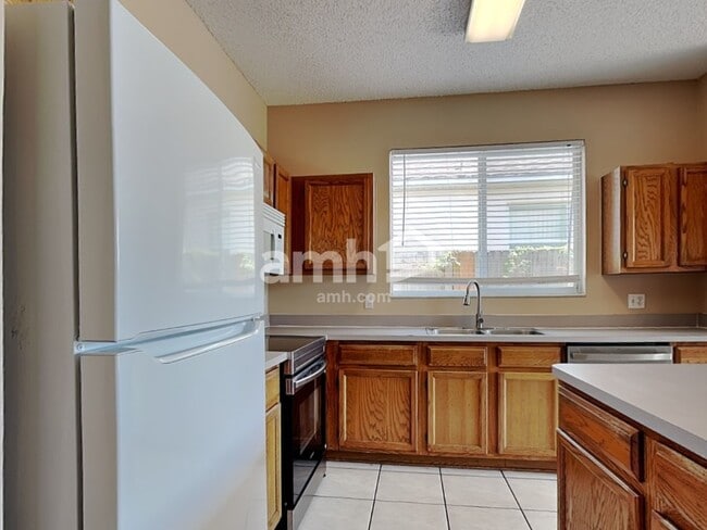 Photo - 443 Sand Ridge Dr