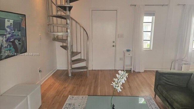 Photo - 750 Española Wy Unit 10