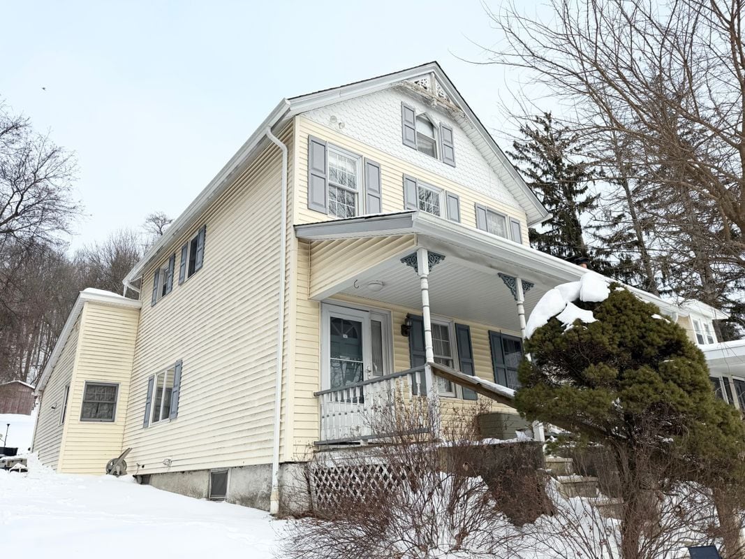 Photo - 147 Millbrook Ave