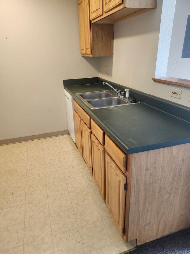 Photo - 1 Bedroom |1 Bathroom 1st Floor Unit in Oelwein Available in RIGHT NOW! Unidad 16
