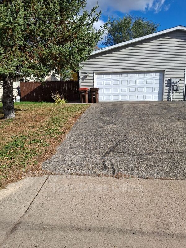 Photo - 531 Tiffany Dr