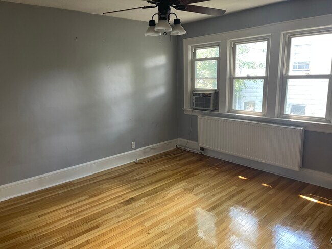 Photo - 1128 Caldwell Ave Unidad Fl 2