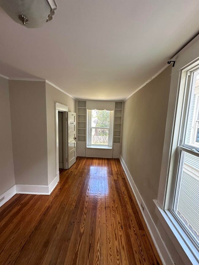 Photo - 1884 Vinton Ave