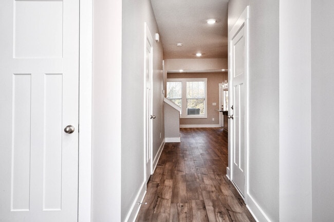 Photo - 26 Starlake Rd