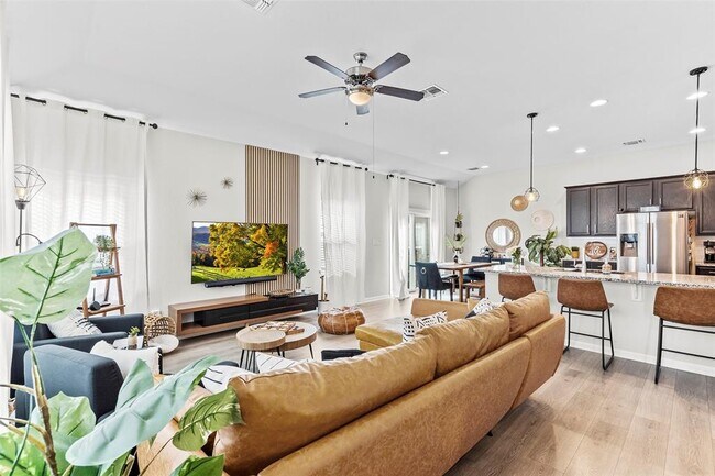 Photo - 709 Speckled Alder Dr