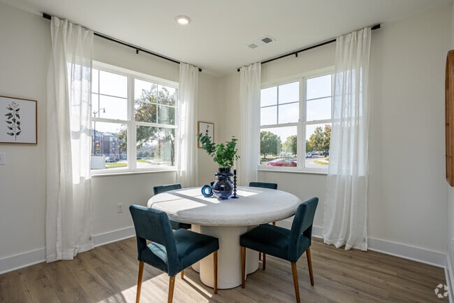 2 habitaciones, 2 baños, tripulación - 1185 pies cuadrados - Comedor - Anchor 934