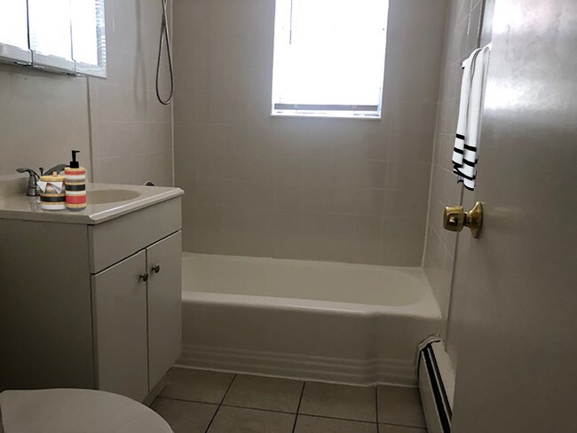 Photo - 23 Girard Ave Apartments