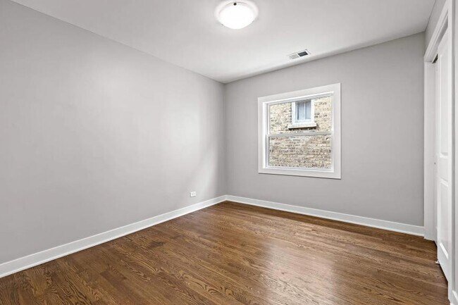 2 bedroom in Chicago IL Chicago - 2 bedroom in Chicago IL Chicago Condo Unit 1
