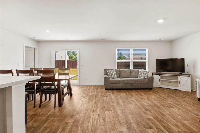 Photo - Beautiful 3-Bedroom Home for Rent in Seabr...