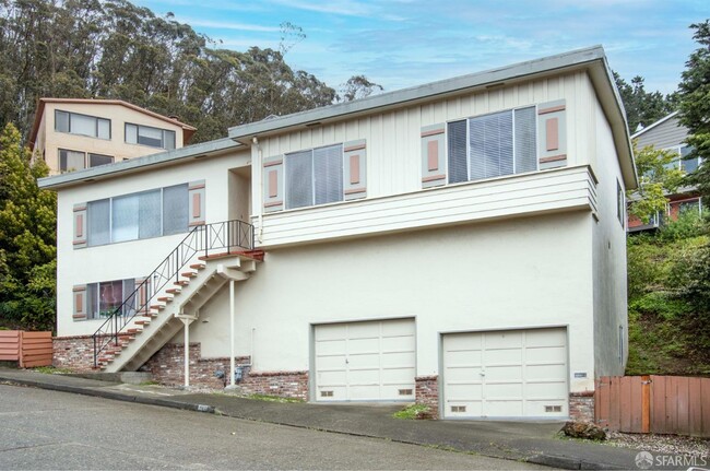 Building Photo - 160 Devonshire Way Rental