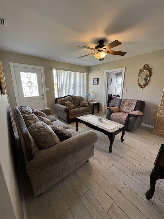 Photo - 5277 Grobe St