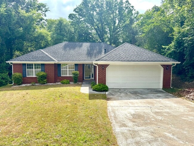 Building Photo - Your Private Retreat 3 Bedroom 2 Bath RentalAwaits!