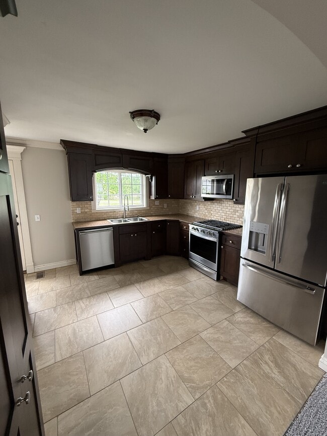 Photo - 306 W 2nd St N