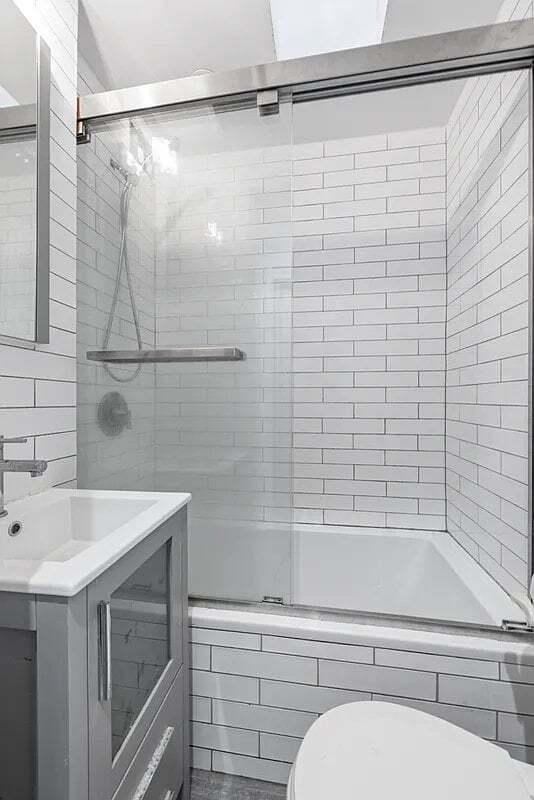 Photo - 120 E 4th St Unit 4C