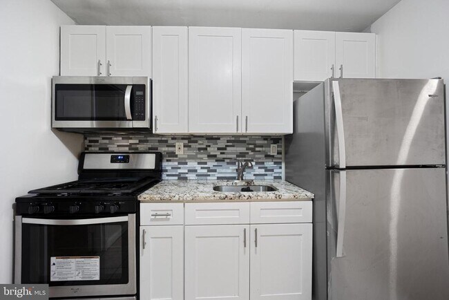 Photo - 5324 N Marvine St