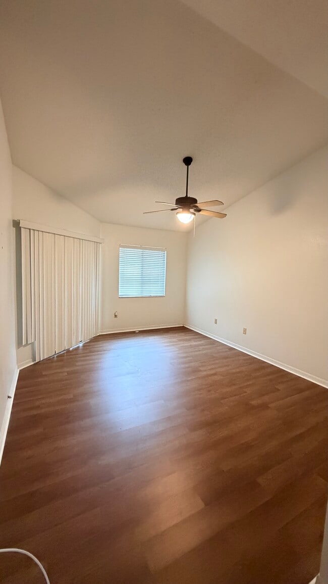 Photo - 20203 Majestic St
