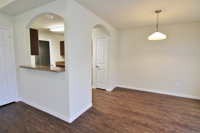 5807 Santa Cecilia Ln