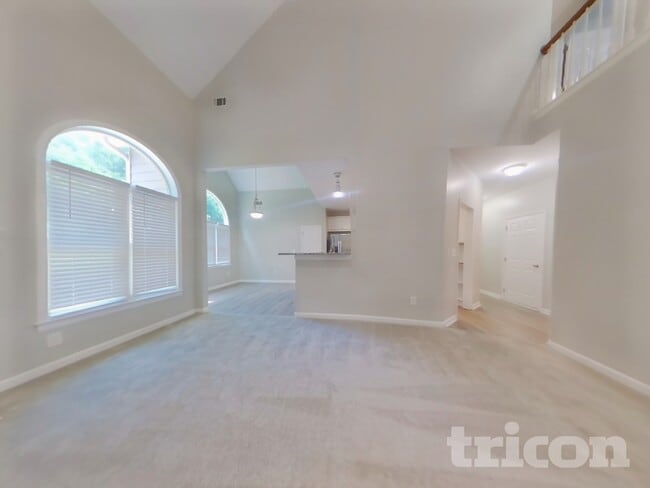 Photo - 1060 Middlebrooke Dr