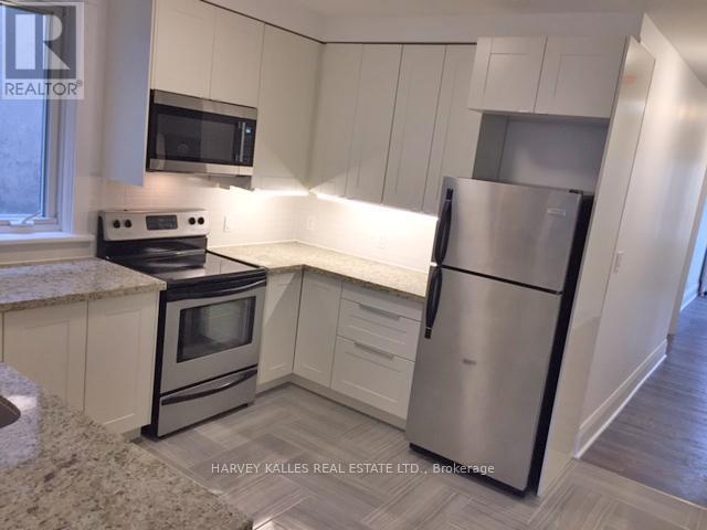 Photo - 734 St Clair Ave W