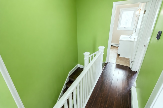 Photo - 129 Craigmillar Ave