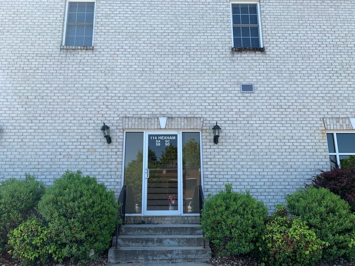 Photo - 114 Hexham Dr Unit B