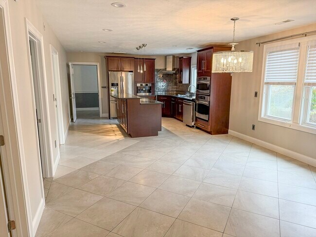 Photo - 1132 W Boylston St Unit 1