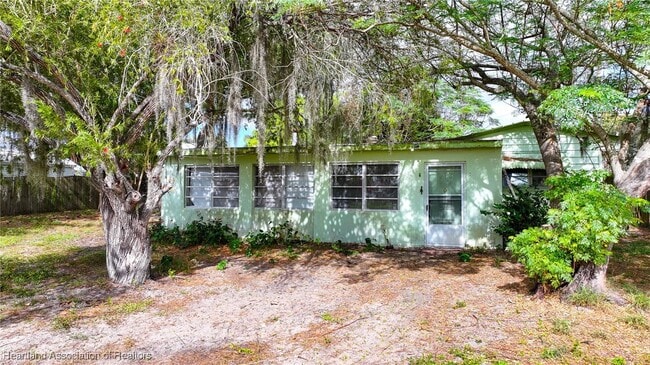 Building Photo - 12 Grape Ln