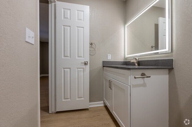 Catalina Island - Primary Bathroom
