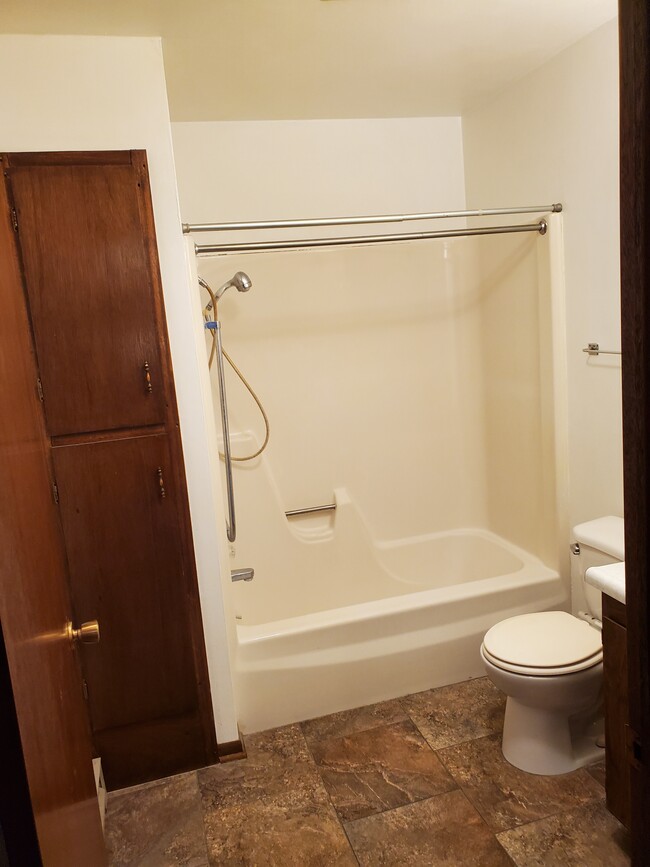 Photo - 172 North St Apartments Unit 172
